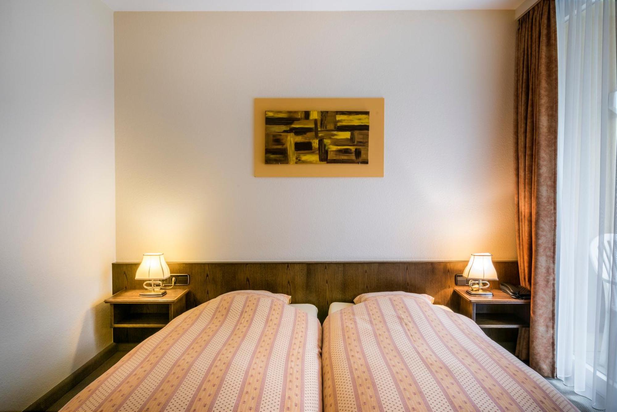 Hotel Restaurant Le Cigalon Waldbillig Bagian luar foto