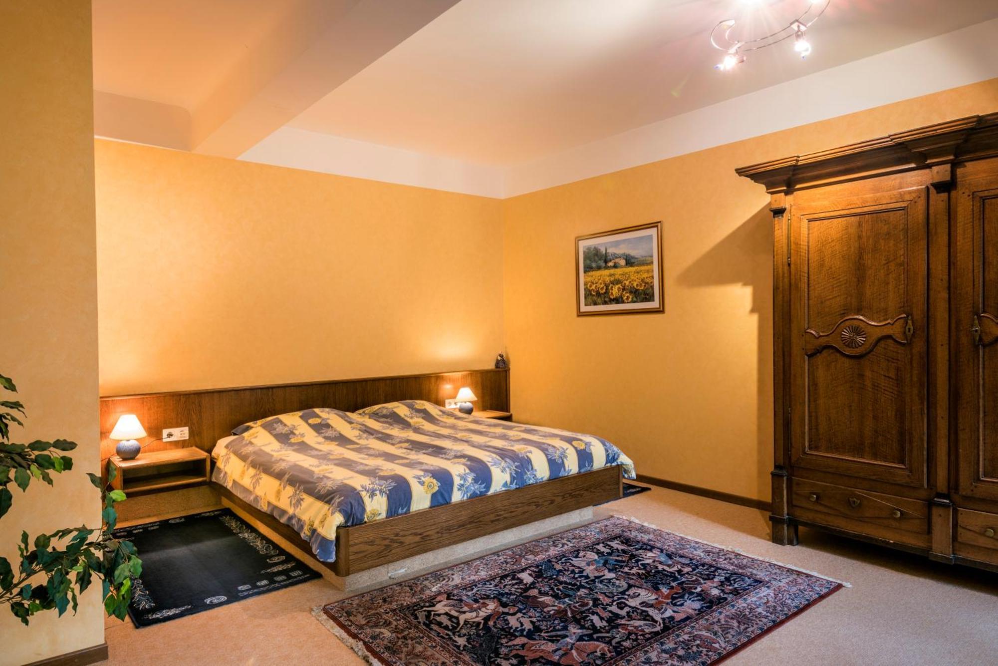 Hotel Restaurant Le Cigalon Waldbillig Bagian luar foto