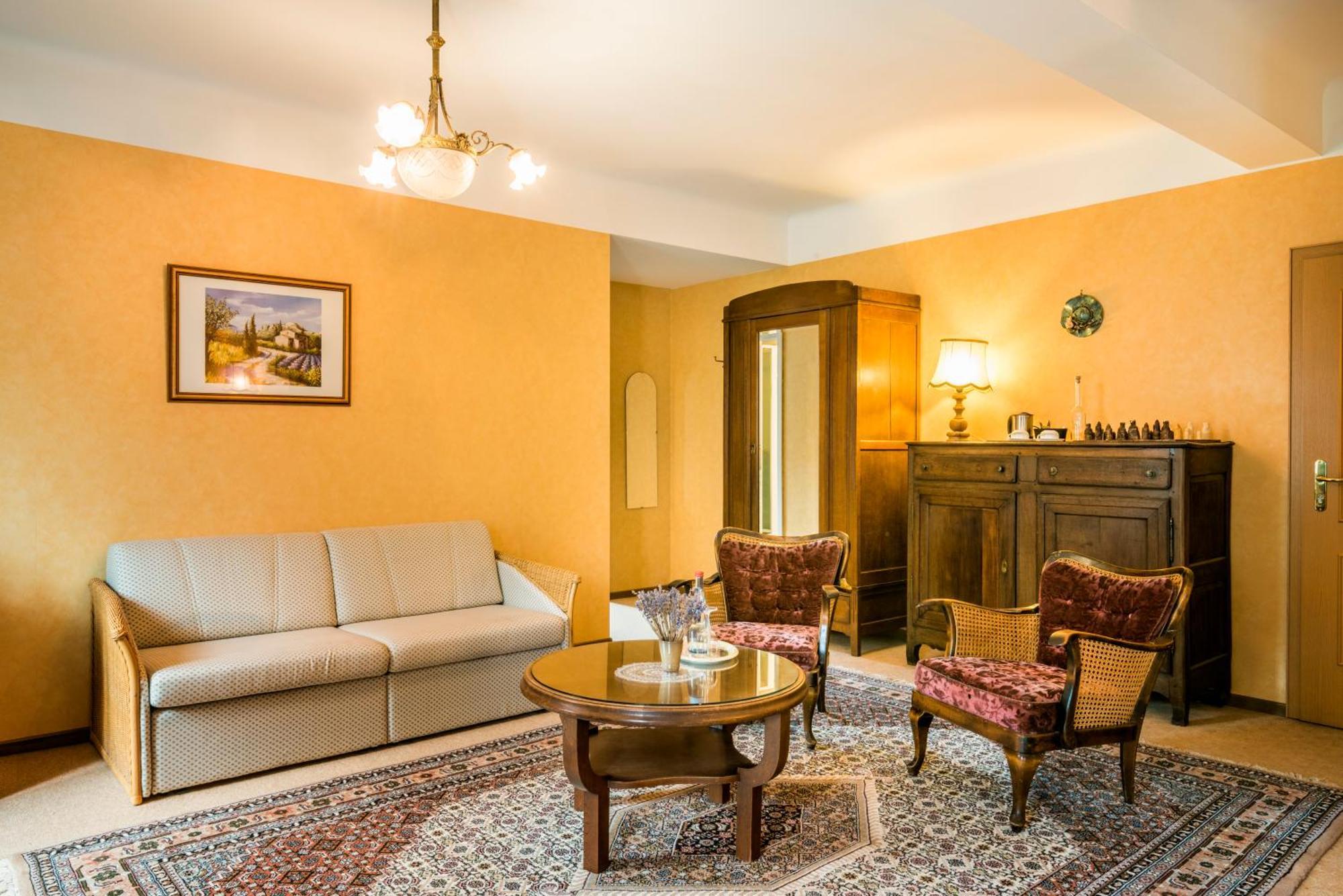 Hotel Restaurant Le Cigalon Waldbillig Bagian luar foto
